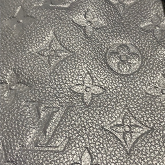 Louis Vuitton - purse - Picture 7 of 9